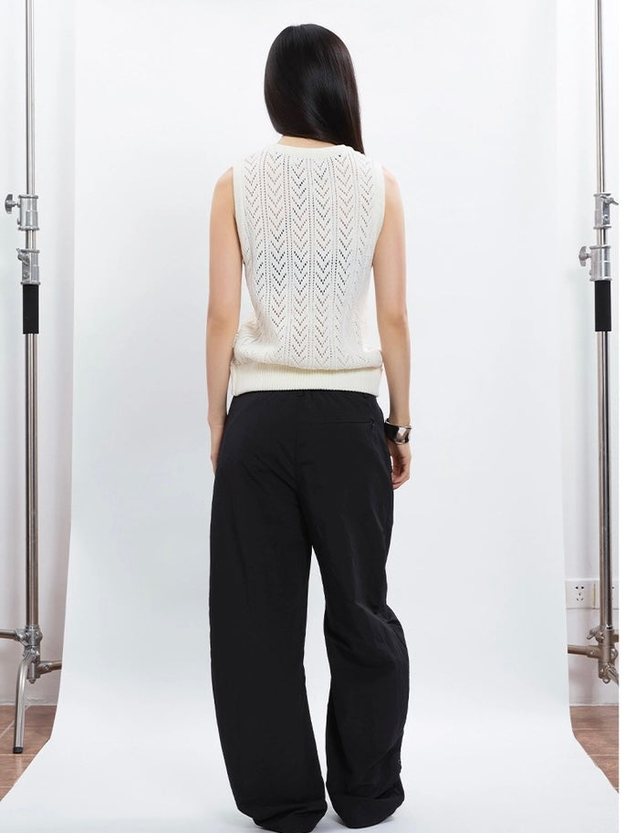 KNIT V-NECK VEST