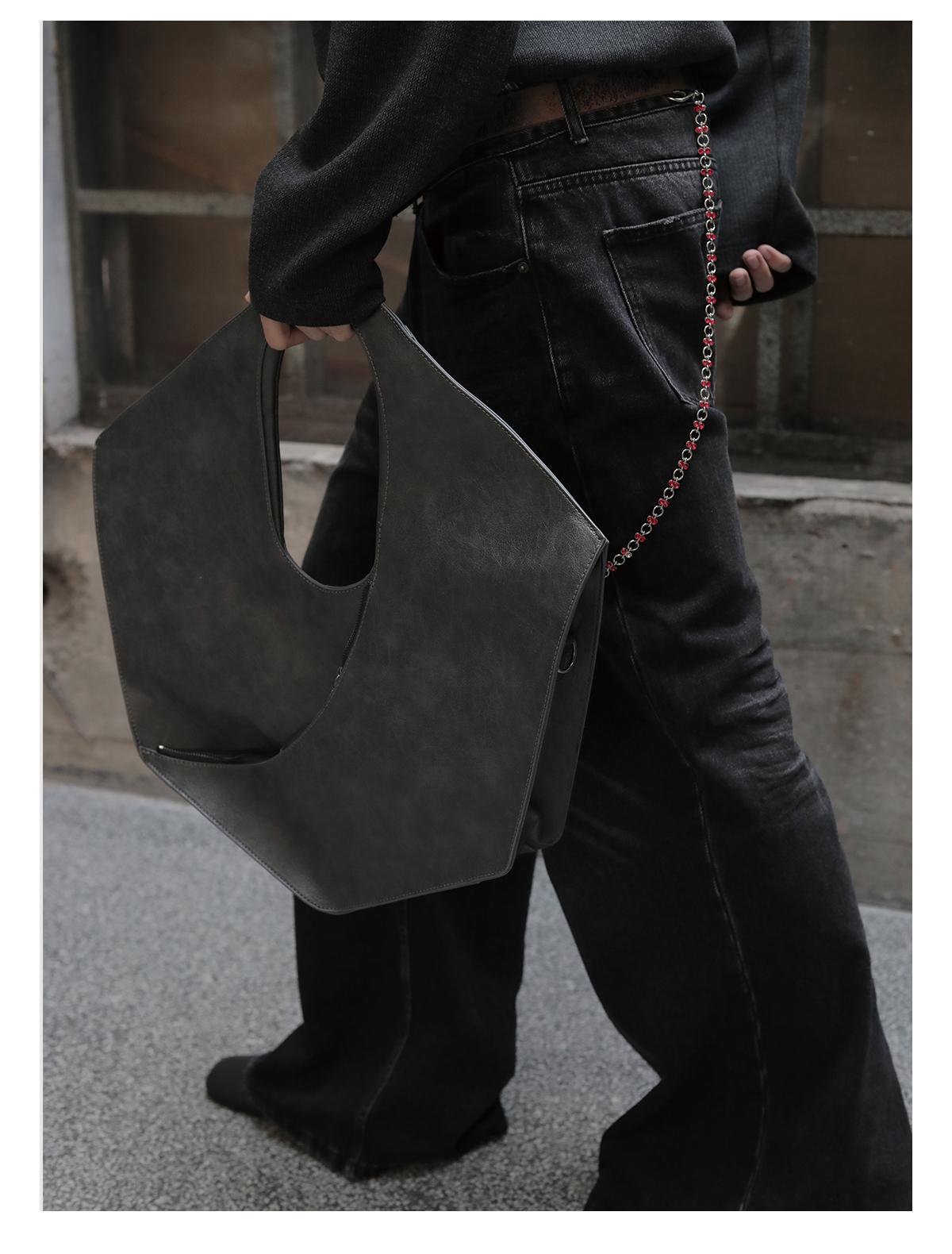 SHIELD BAG