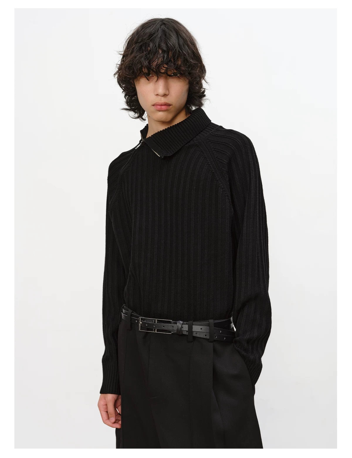 ASYMMETRY SWEATER