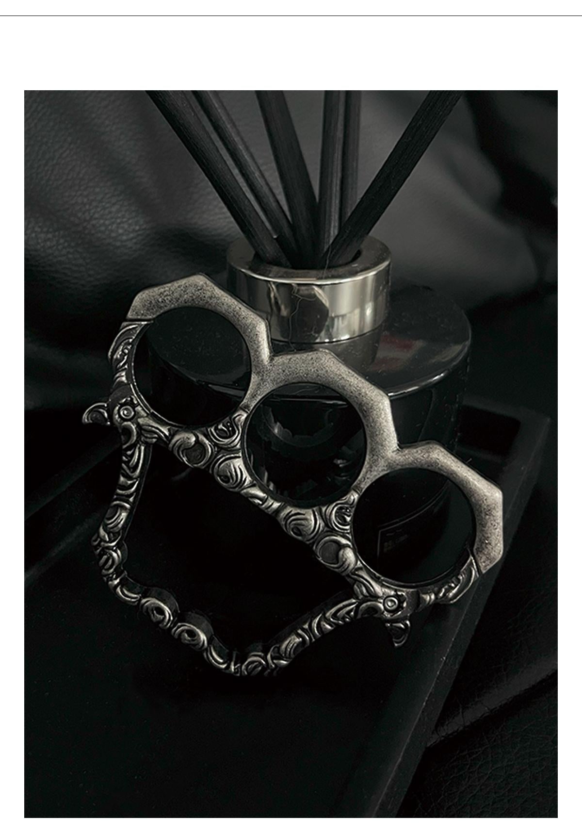 KNCKLE KEYRING