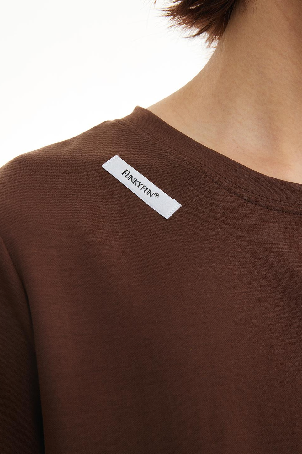 LABEL LOGO TEE