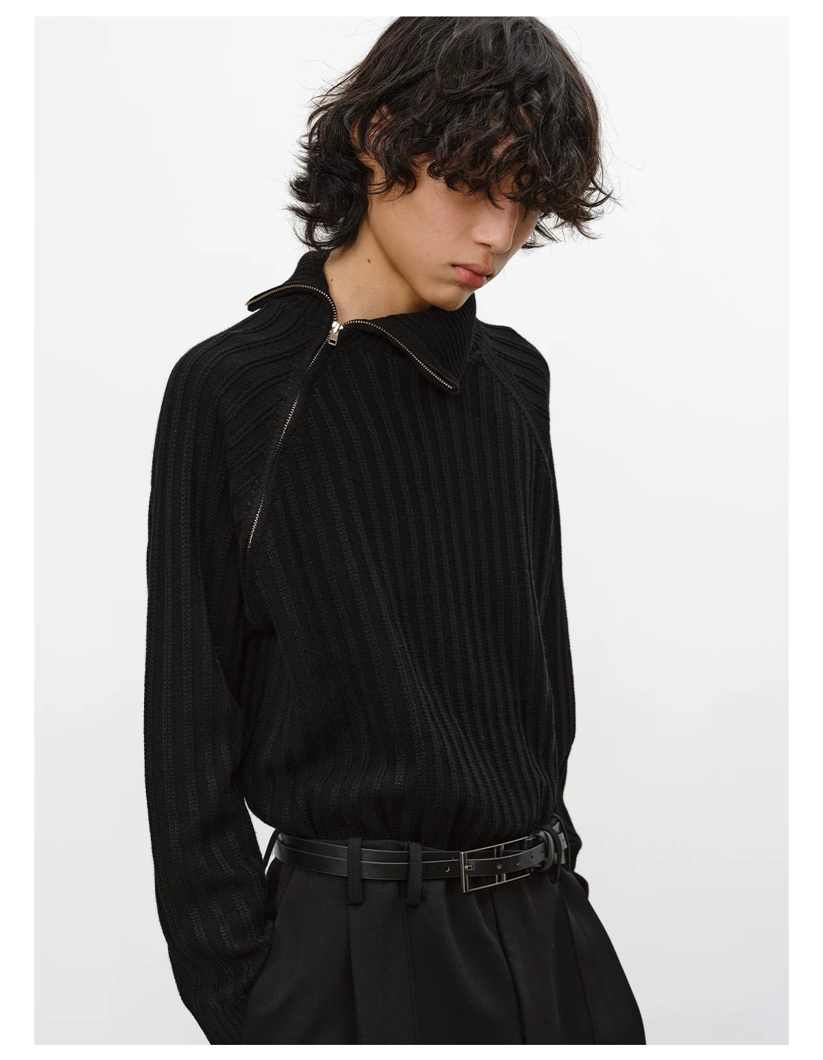 ASYMMETRY SWEATER