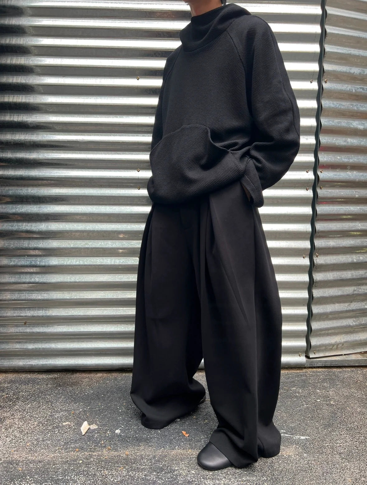 STEREOSCOPIC PLEATED TROUSERS