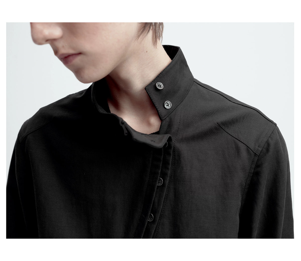 CURVED PLACKET STAND-UP JACKET
