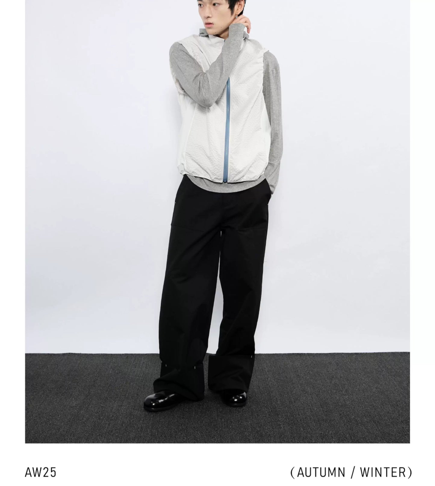 STURDY WIDE-CUFF CASUAL PANTS