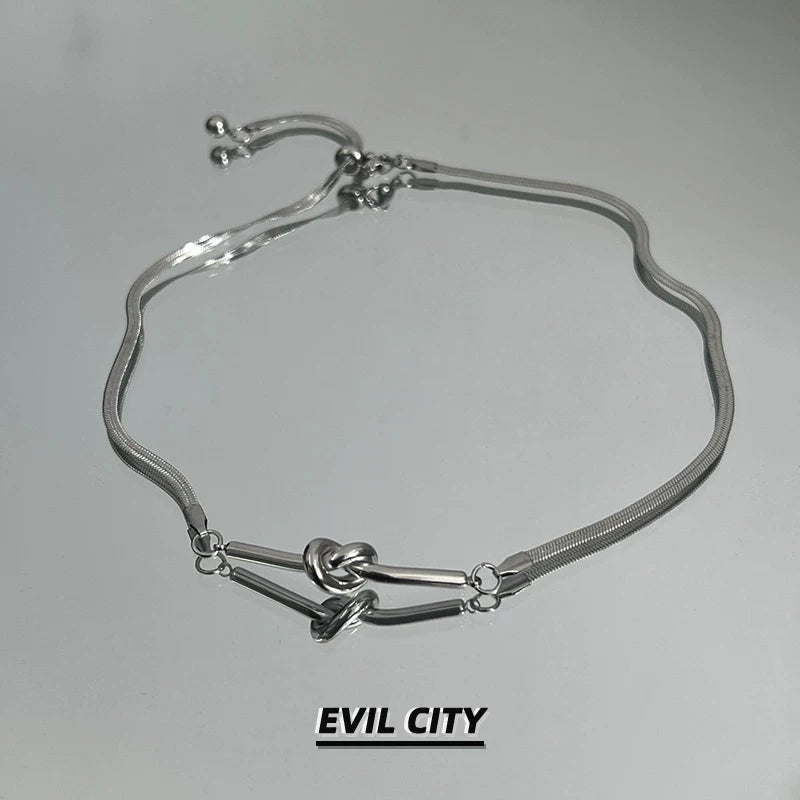 TWISTED CHAIN NECKLACE