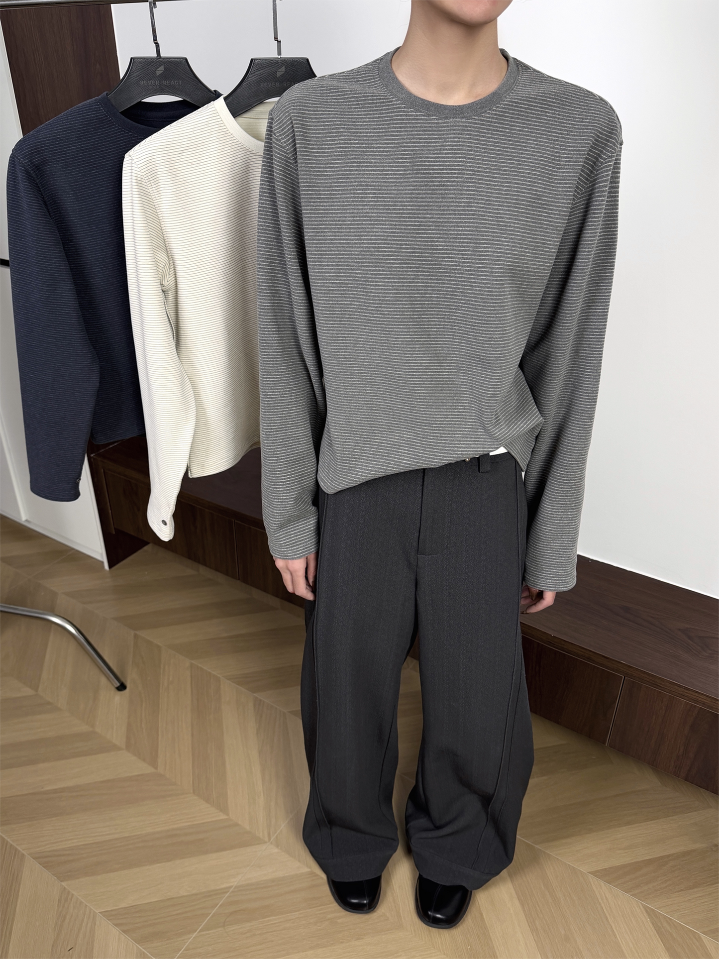 REVERSIBLE BORDER LONG SLEEVE
