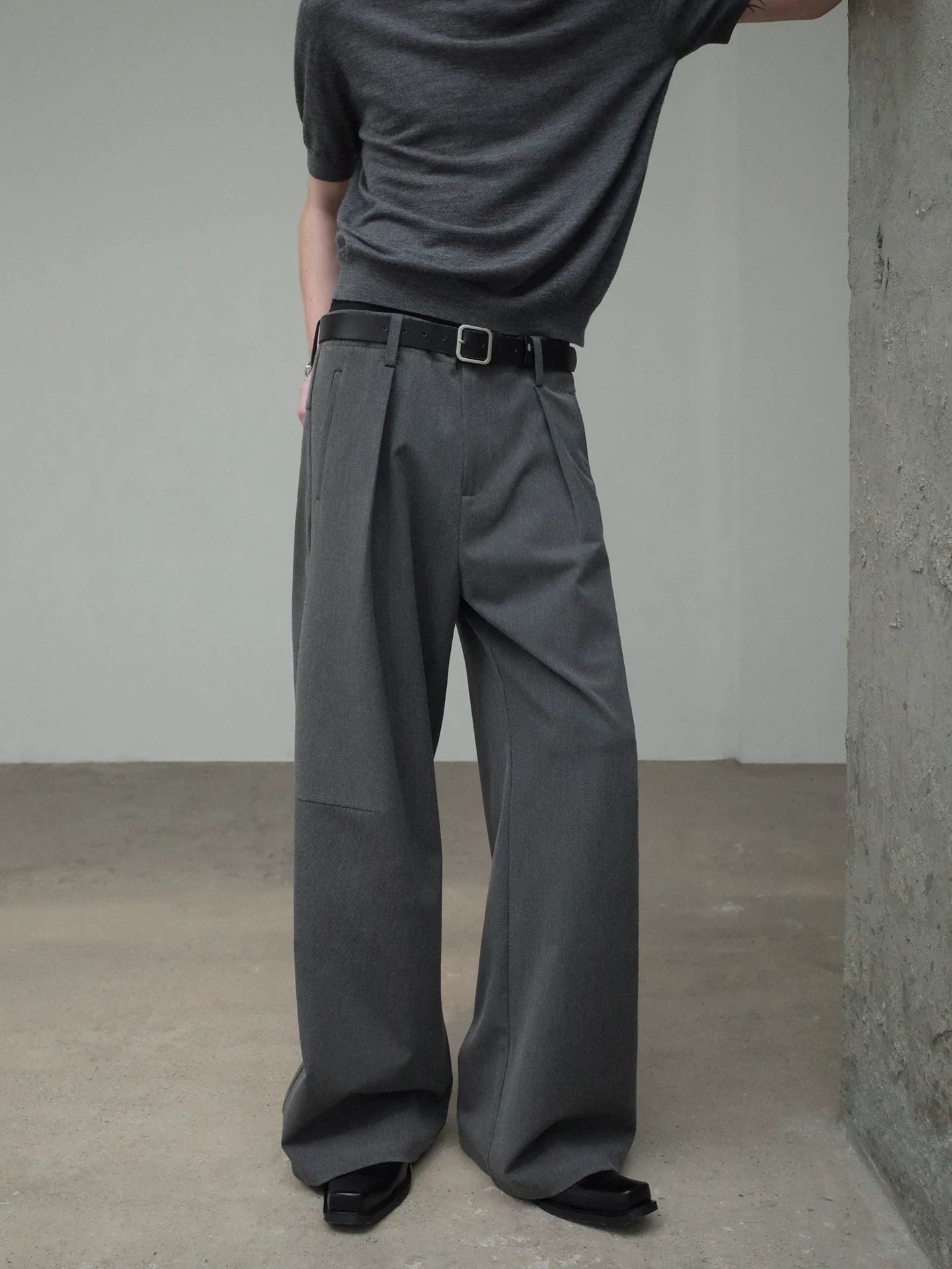 DRAPED WIDE-LEG CASUAL PANTS