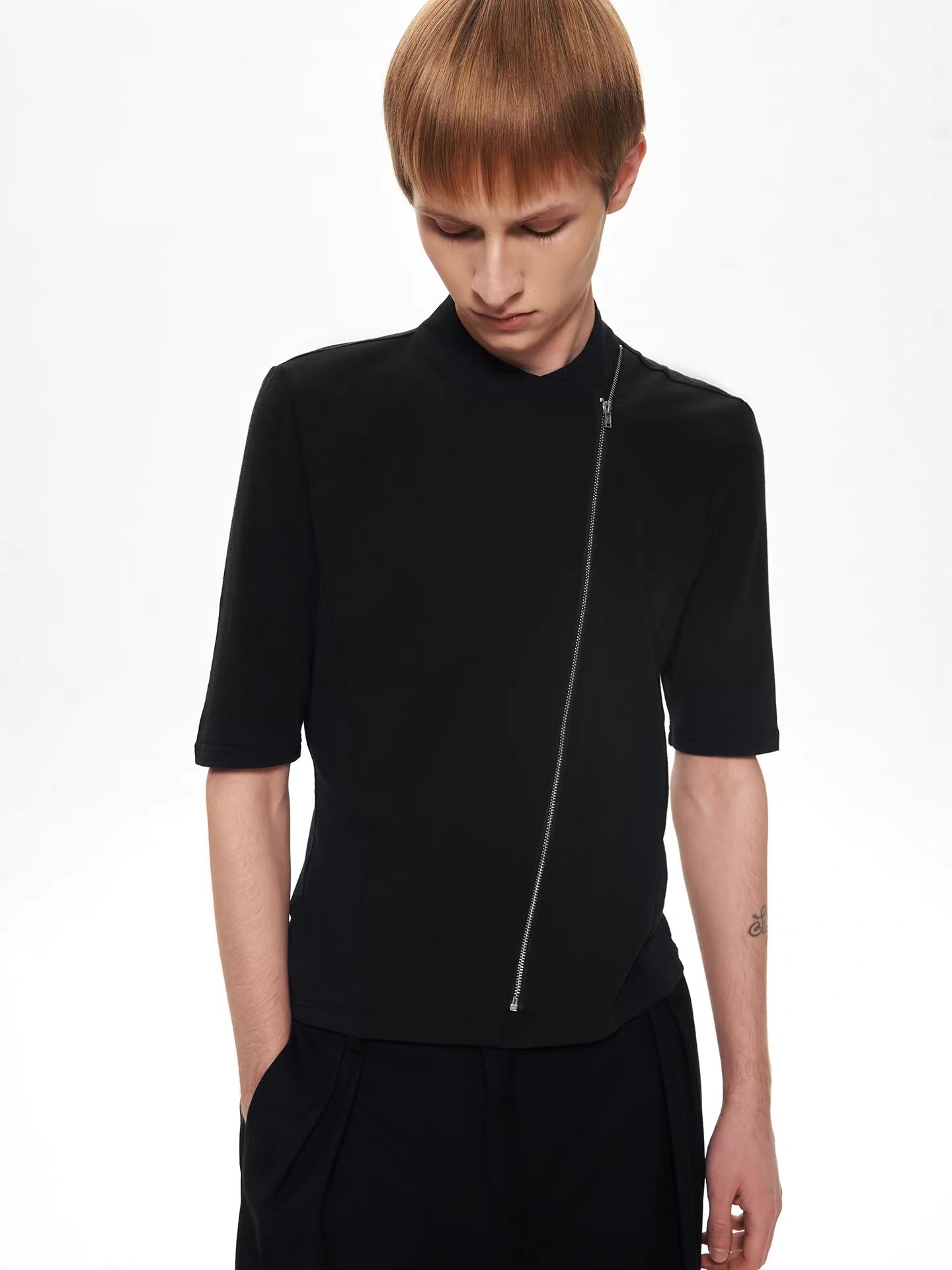 BLACK PATCHWORK SLIM TEE