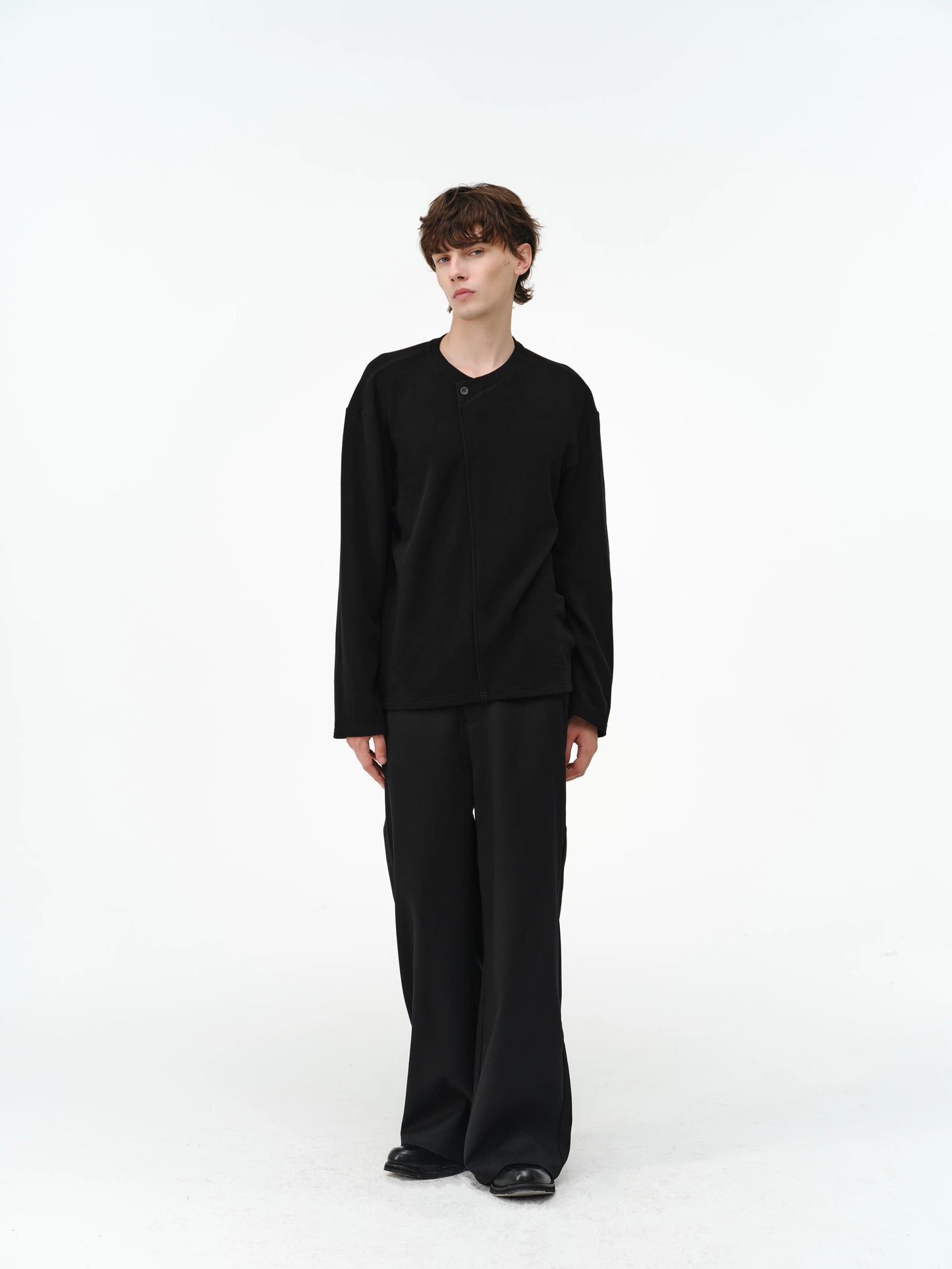 WARM V-NECK MERINO WOOL TOP