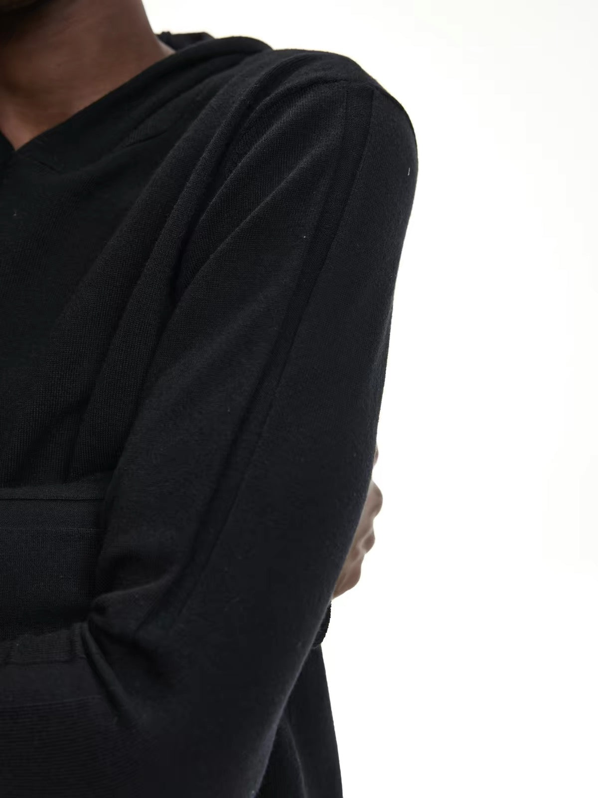 HOODED KNIT SWEATSHIRT