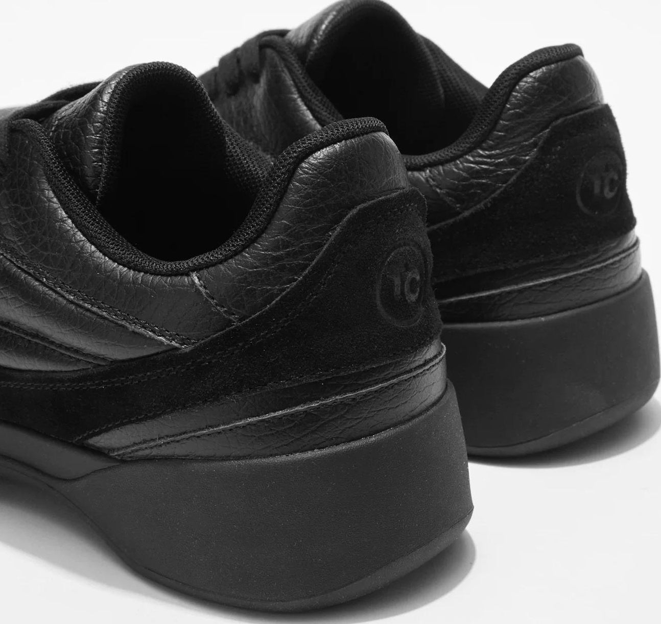 HEIGHT-BOOSTING CASUAL SNEAKERS