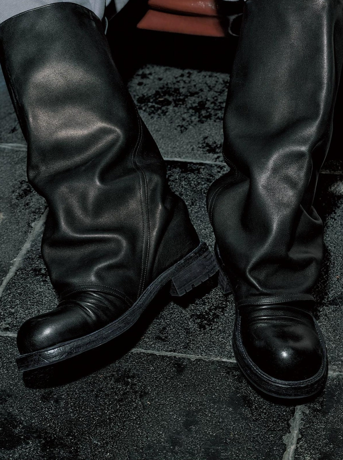 PLEATED COWHIDE LEATHER BOOTS