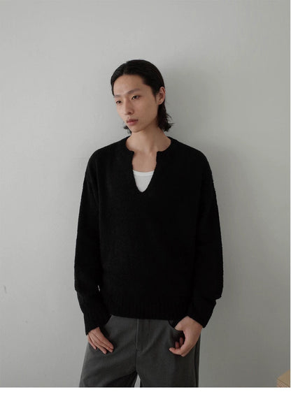 RETRO V-NECK KNIT SWEATER