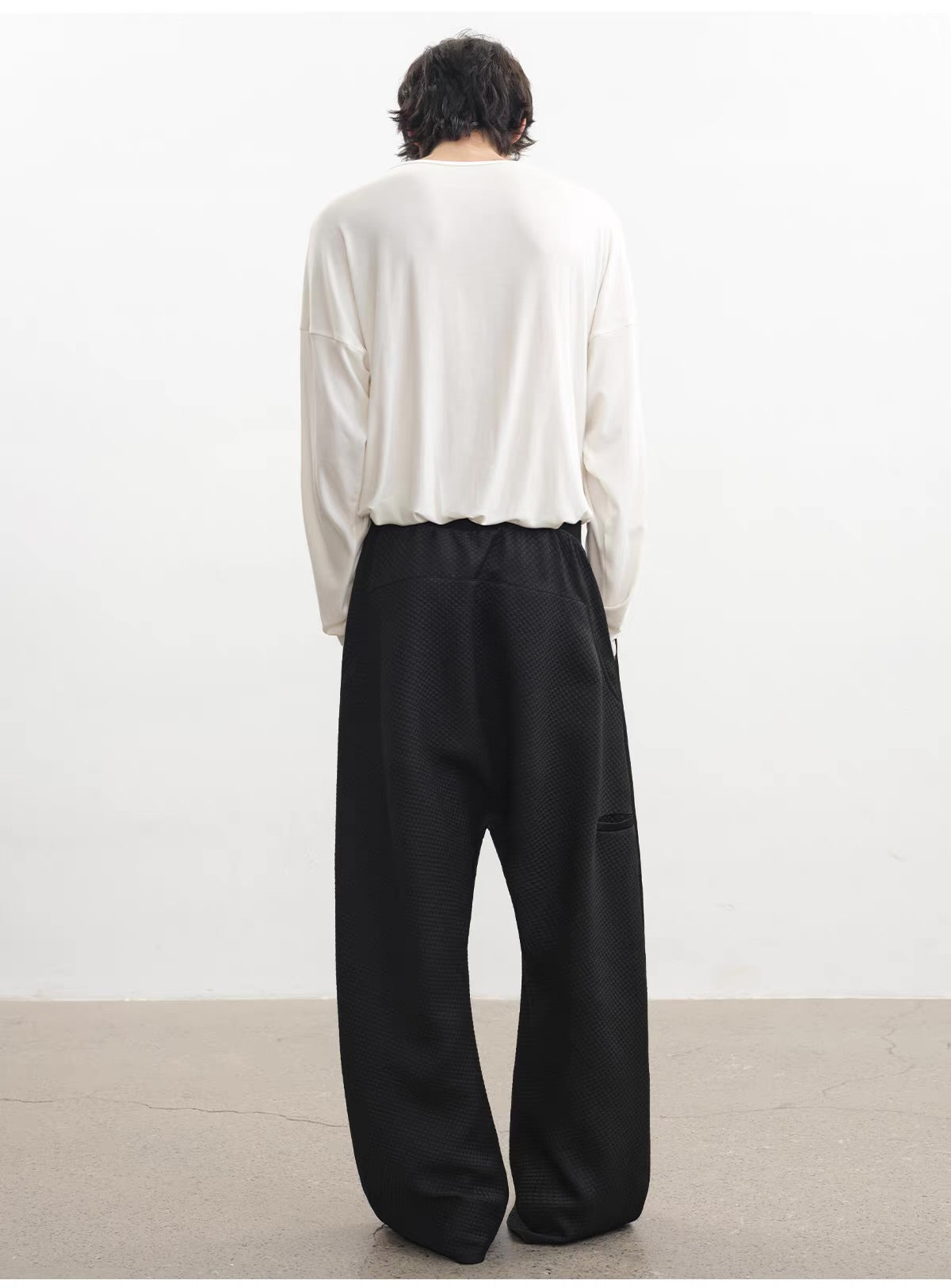 QUILTED LOW-RISE PANTS