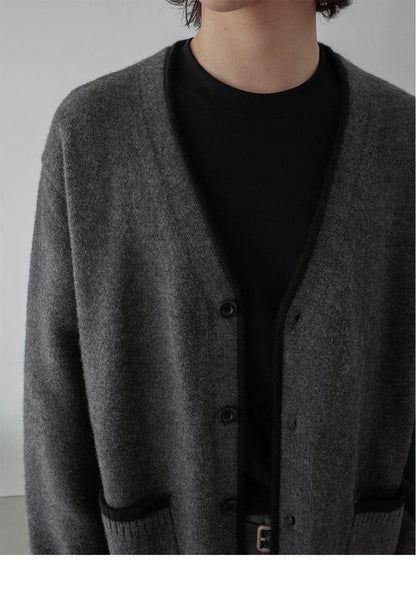 V-NECK KNITTED CARDIGAN