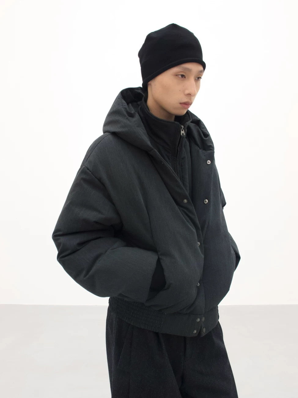 CUT-OUT CUFF DOWN JACKET