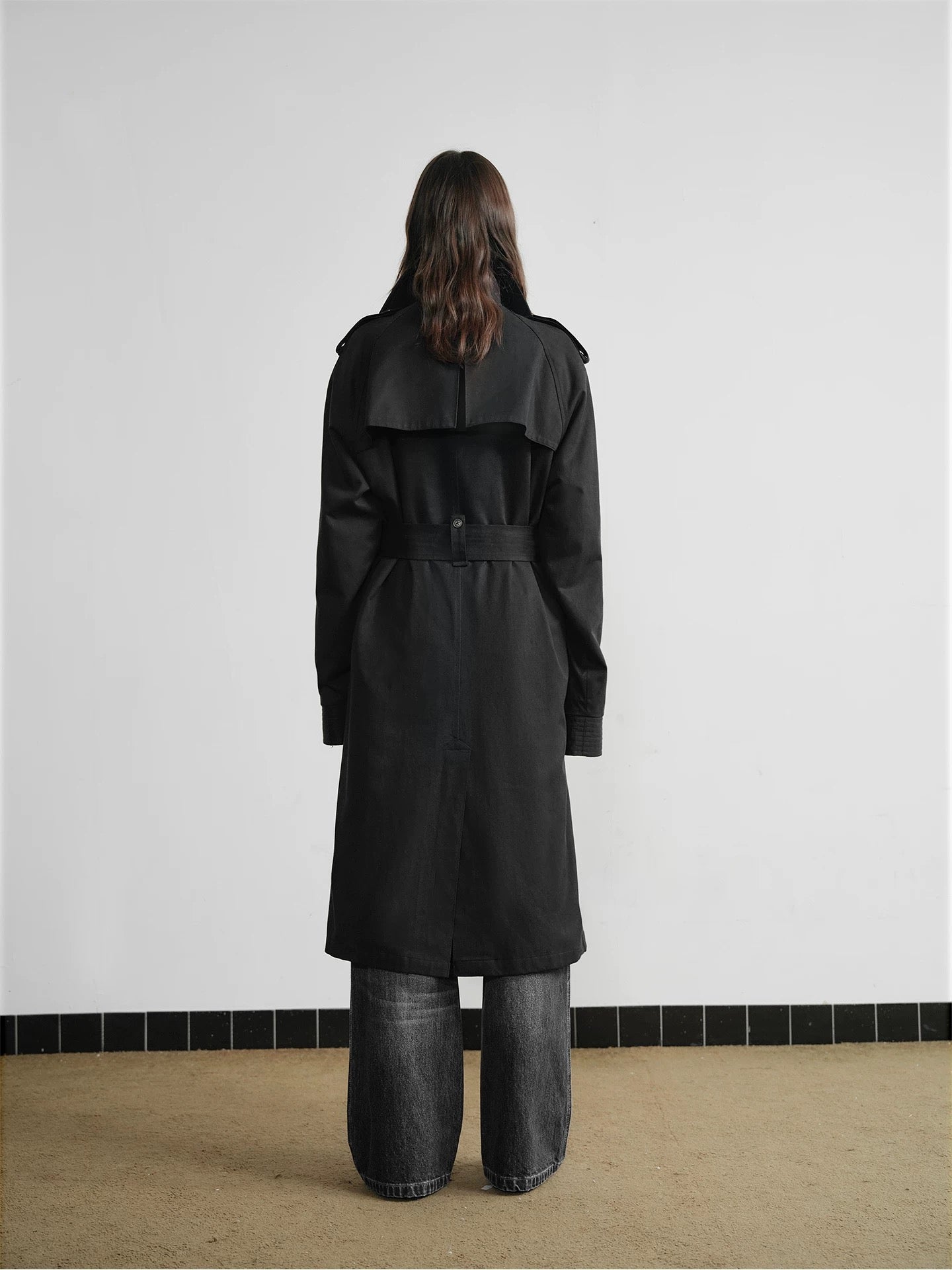DOUBLE-BREASTED TENCEL TRENCH