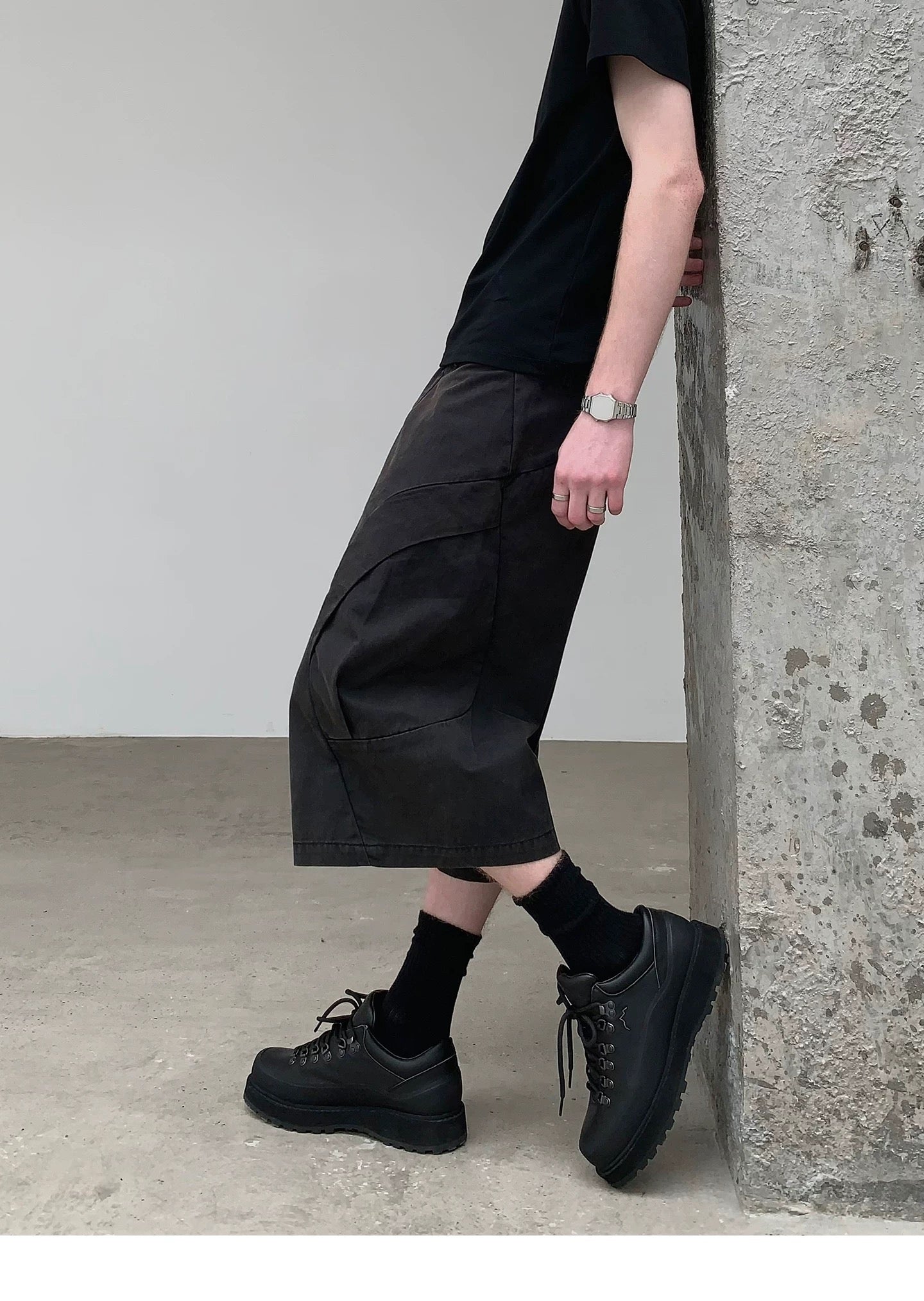DECONSTRUCTED WORK SHORTS