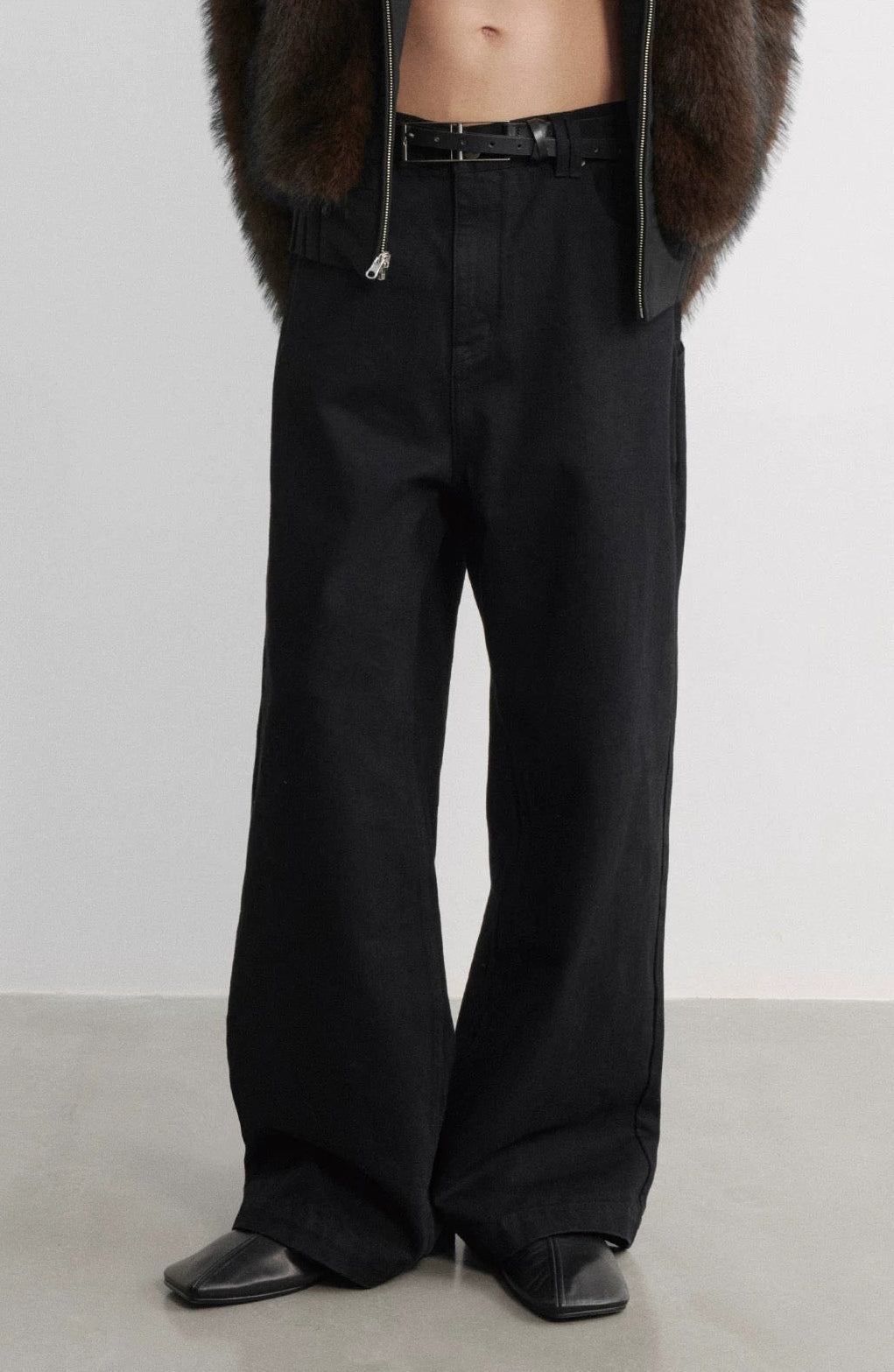 STUDDED DENIM STRAIGHT PANTS