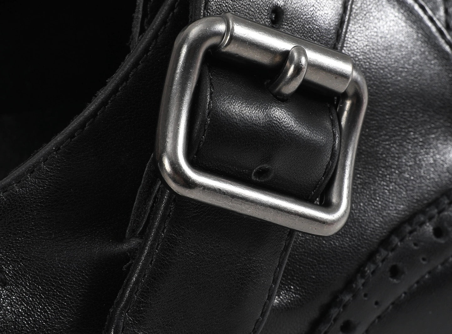 EMBROIDERED BROGUE LEATHER SHOES