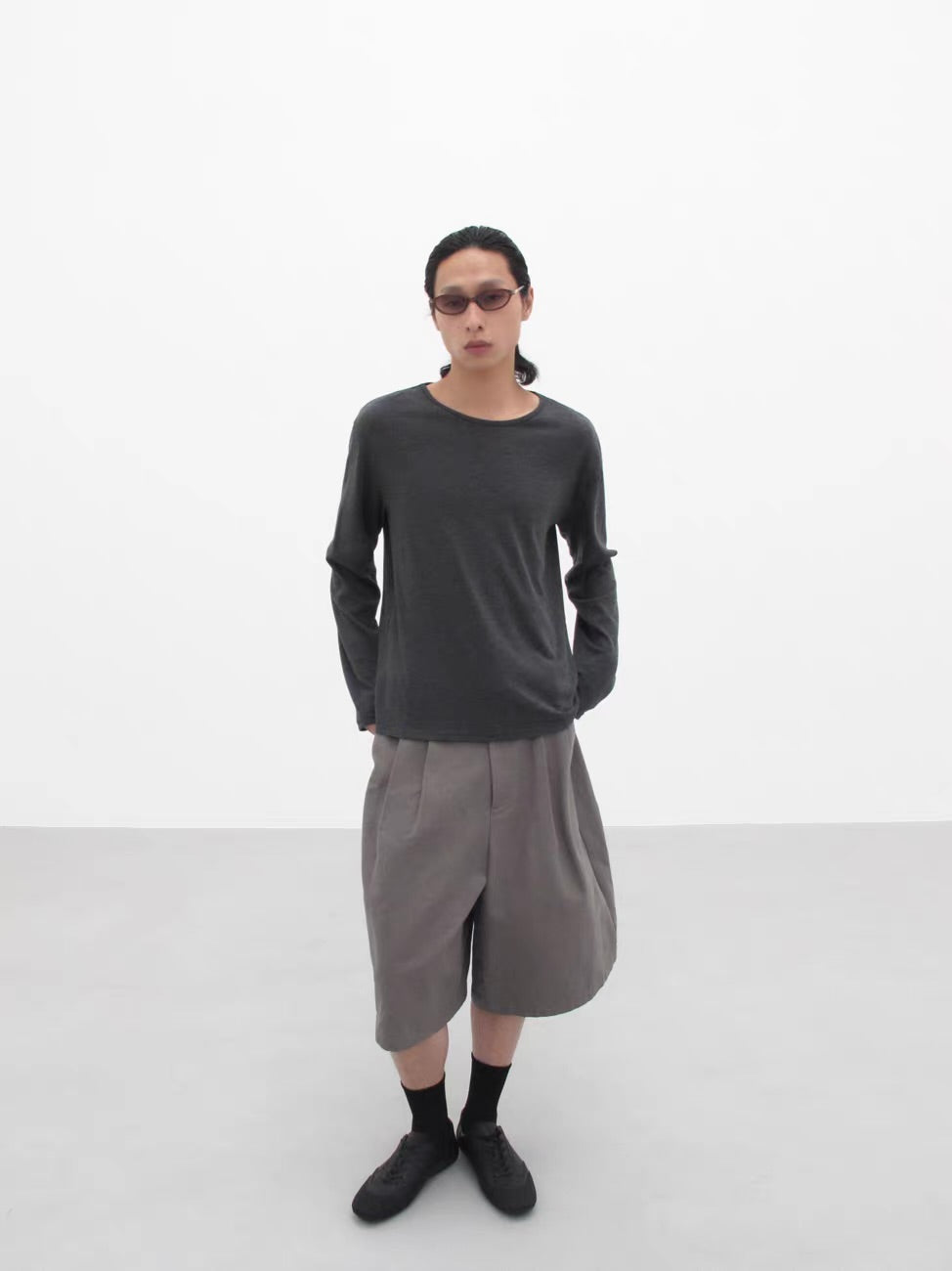 TEXTURED CROPPED SHORTS