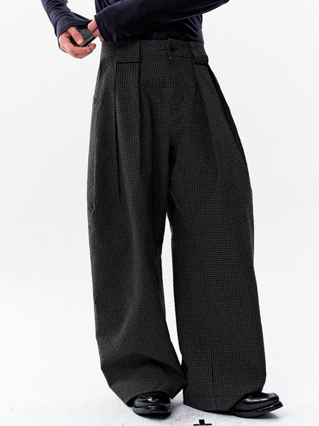 CHECKERED NYLON PANTS