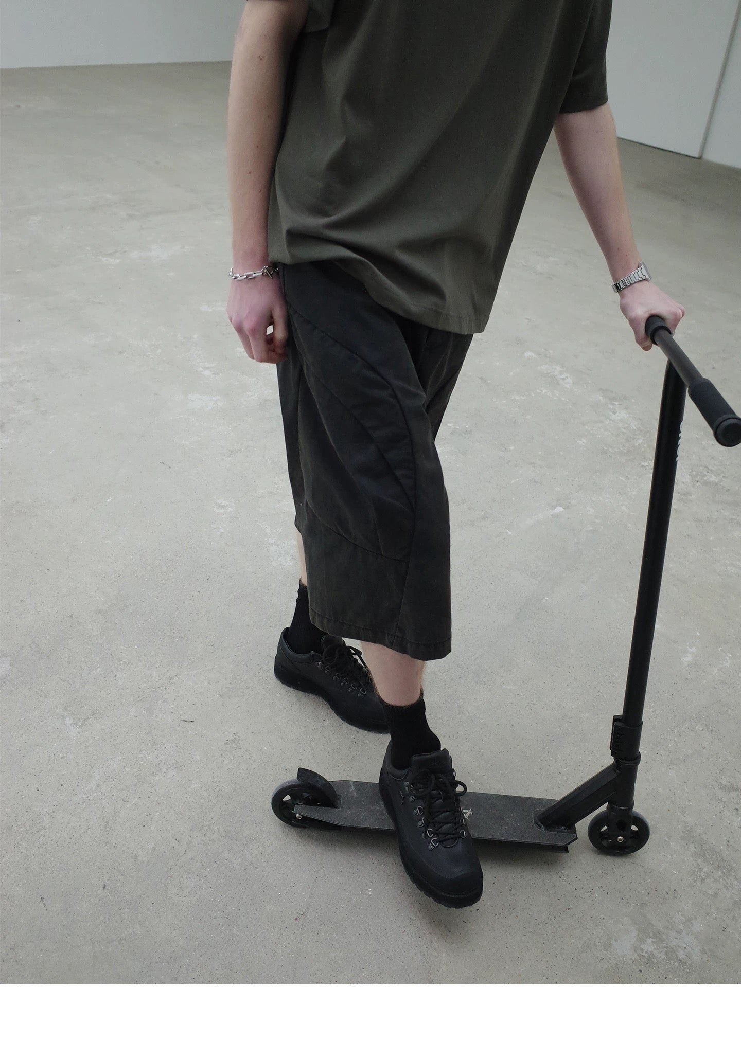 DECONSTRUCTED WORK SHORTS