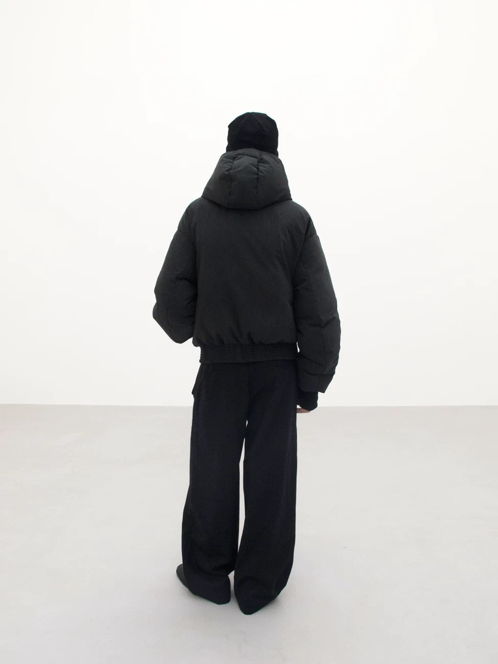 CUT-OUT CUFF DOWN JACKET