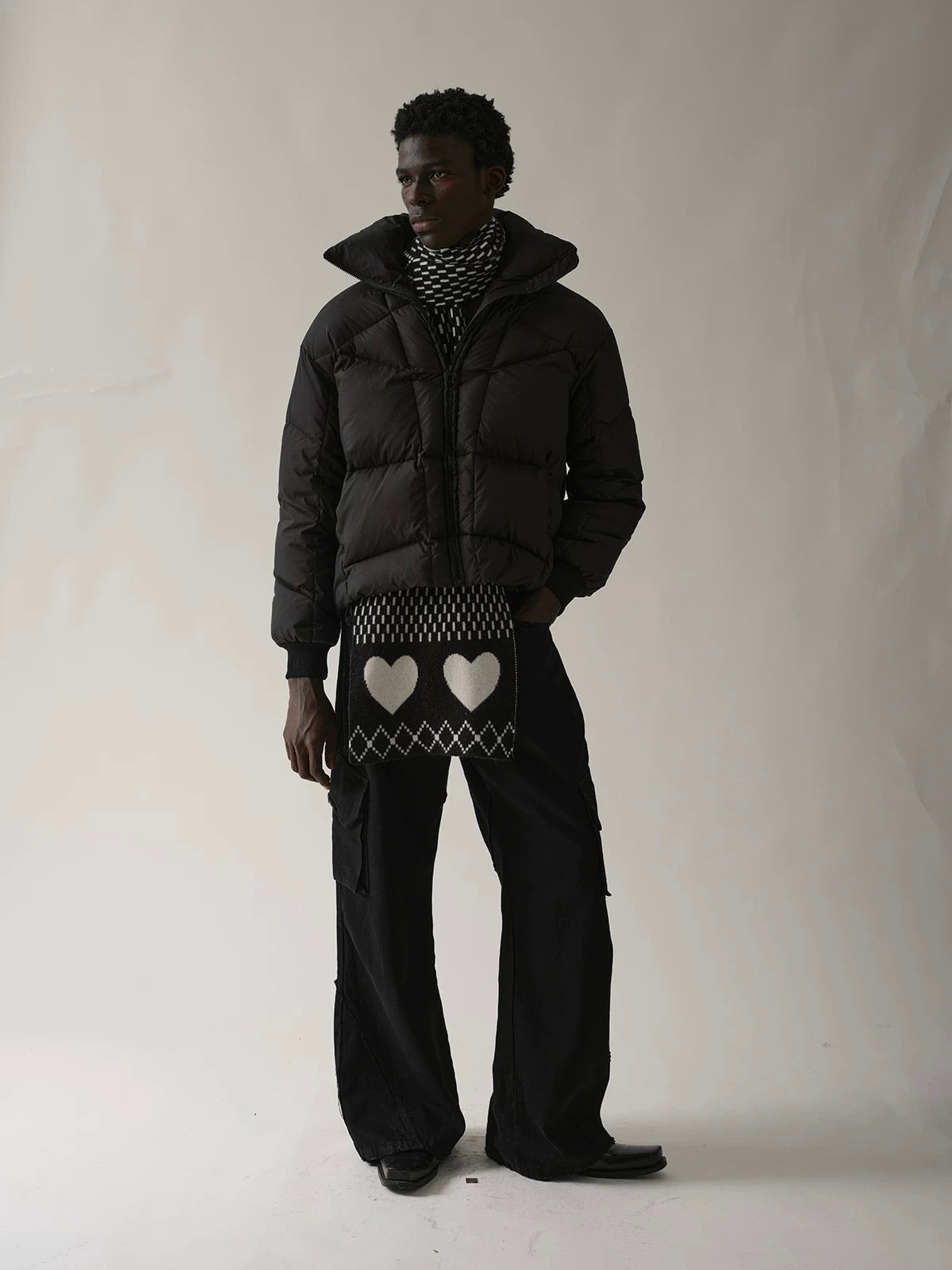 TEXTURED KNIT NECK SCARF