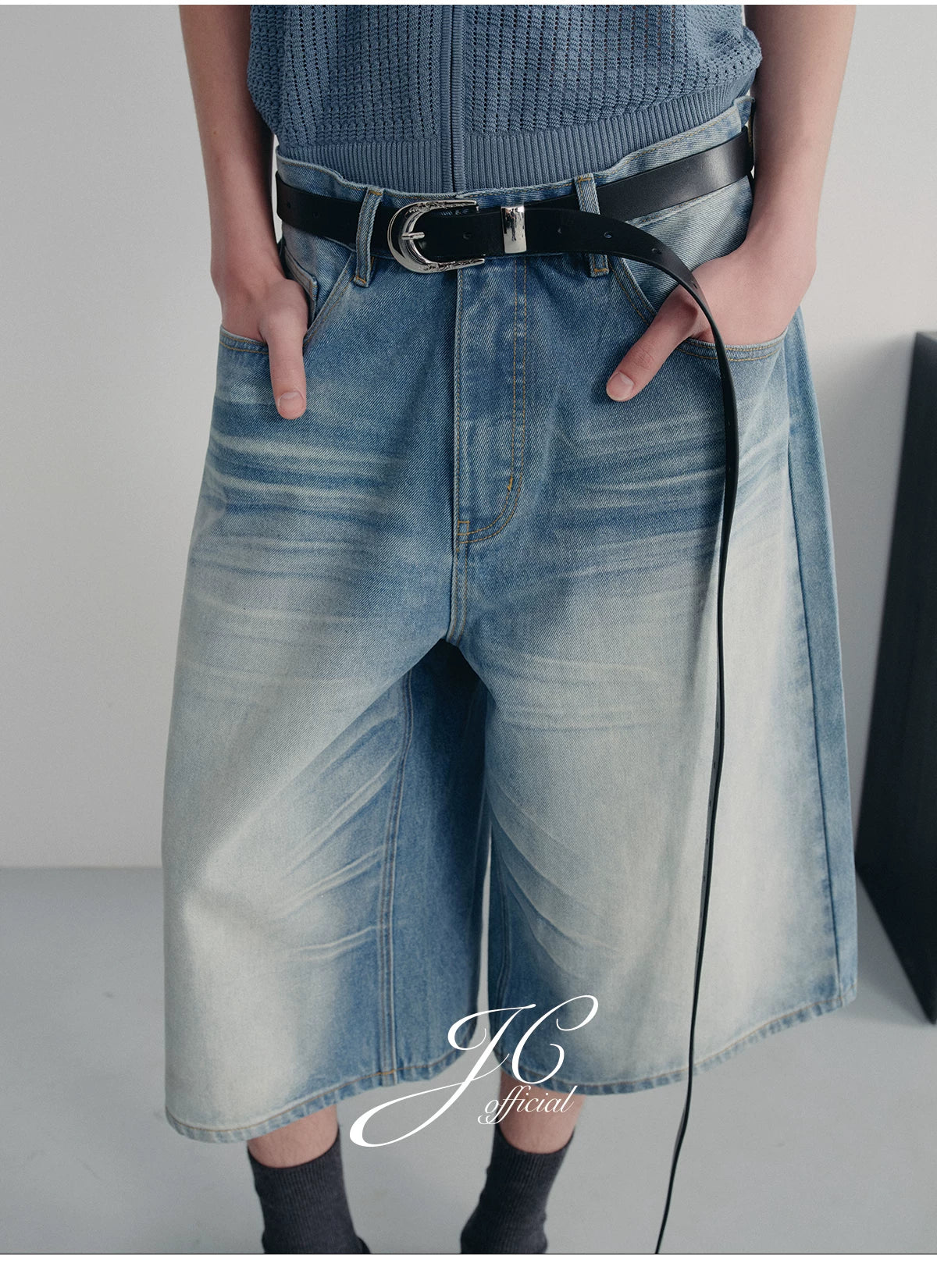 ICE BLUE PLEATED SHORTS
