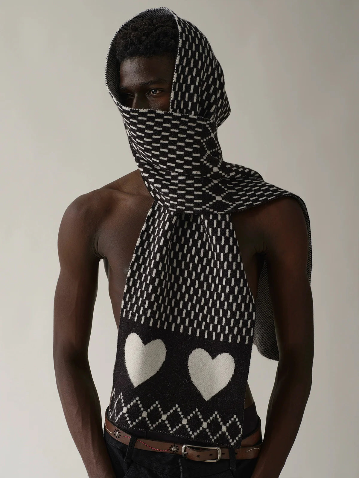 TEXTURED KNIT NECK SCARF