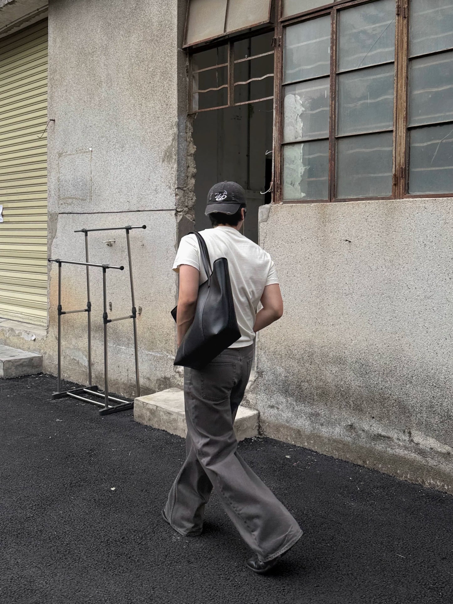 EDGED COMMUTER BAG