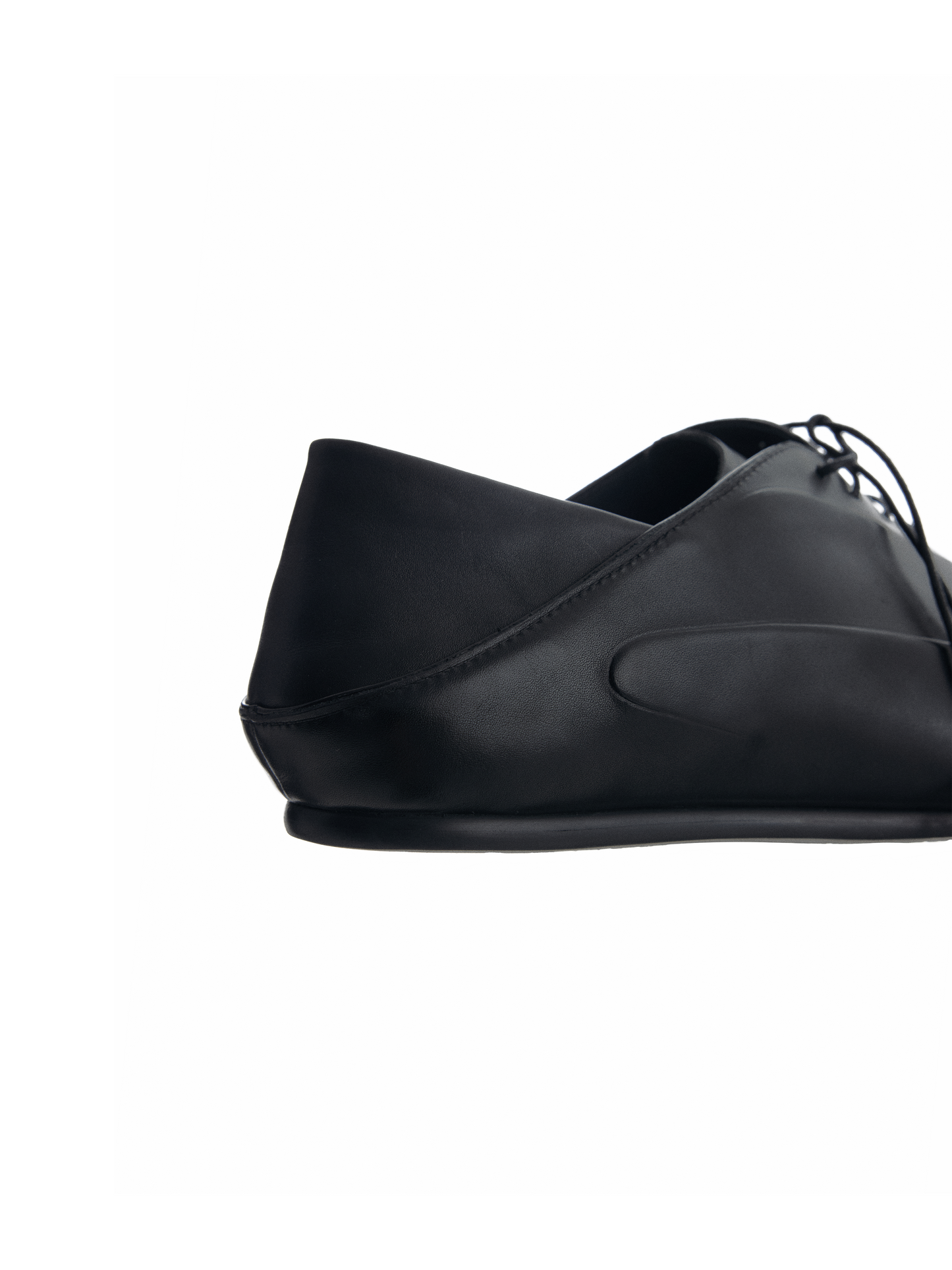 EMBOSSED CALFSKIN CASUAL SHOES