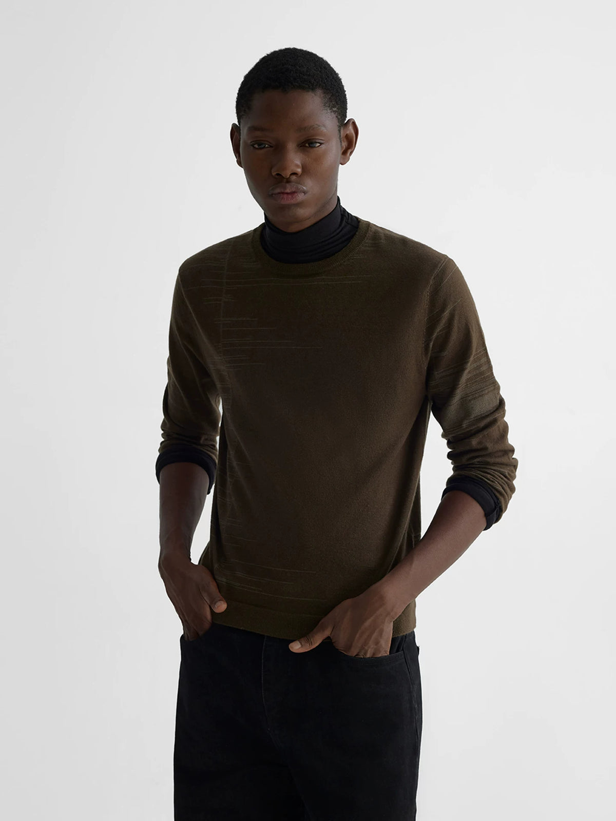 LINE JACQUARD LONG SLEEVE KNIT