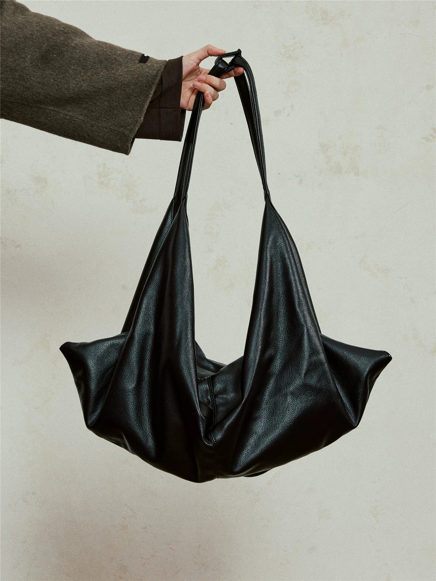 MINIMALIST LARGE TOTE BAG