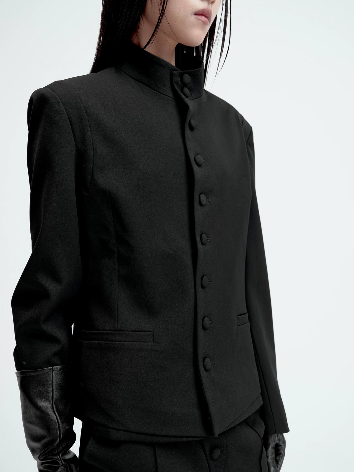 SLIM-FIT DETACHABLE SUIT JACKET