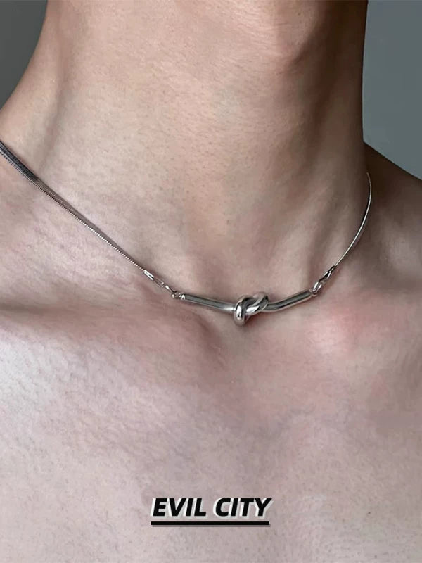 TWISTED CHAIN NECKLACE