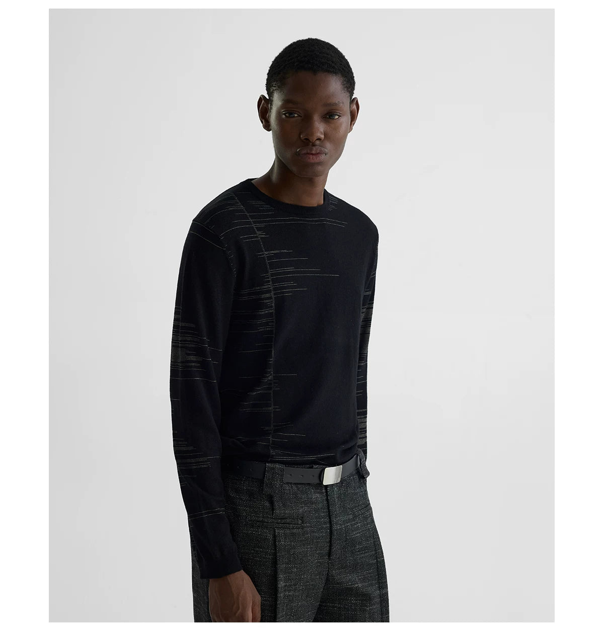 LINE JACQUARD LONG SLEEVE KNIT