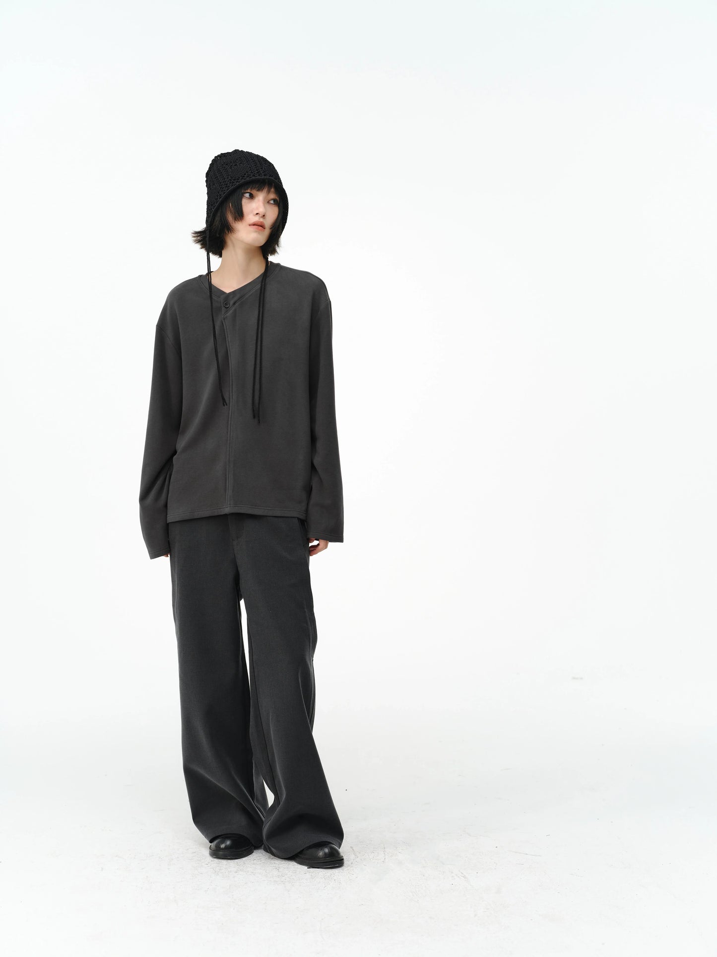 WARM V-NECK MERINO WOOL TOP