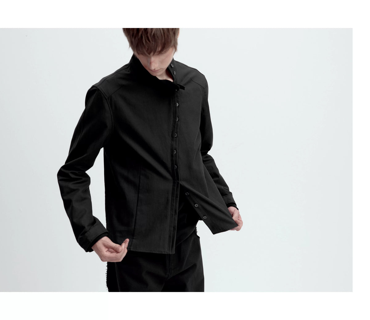 CURVED PLACKET STAND-UP JACKET