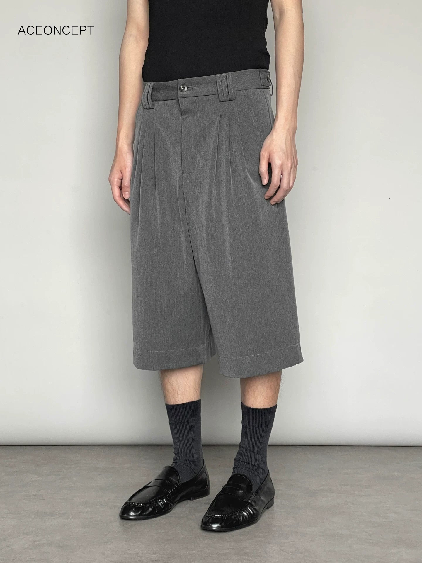 PLEATED CASUAL JORTS