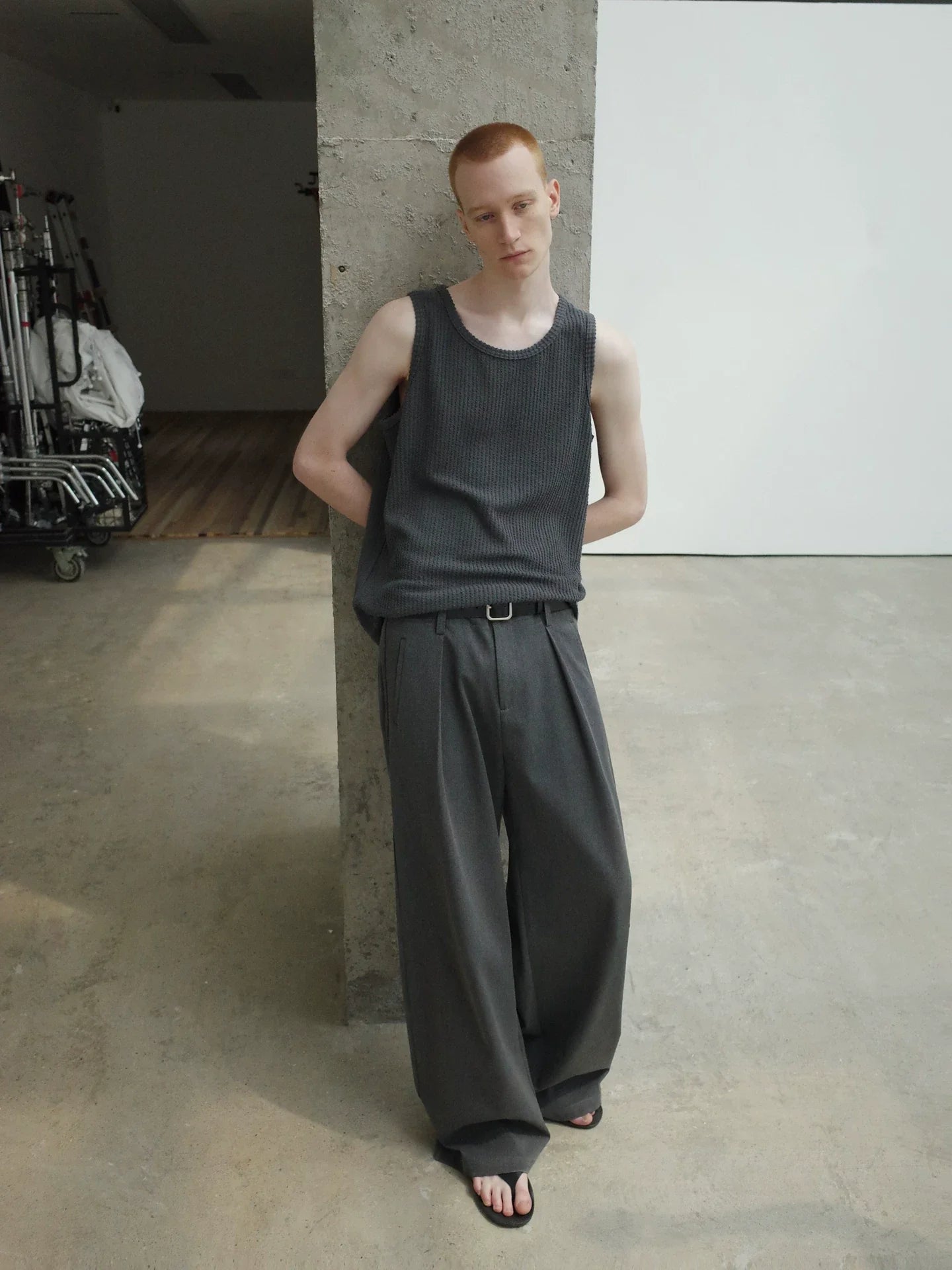 DRAPED WIDE-LEG CASUAL PANTS