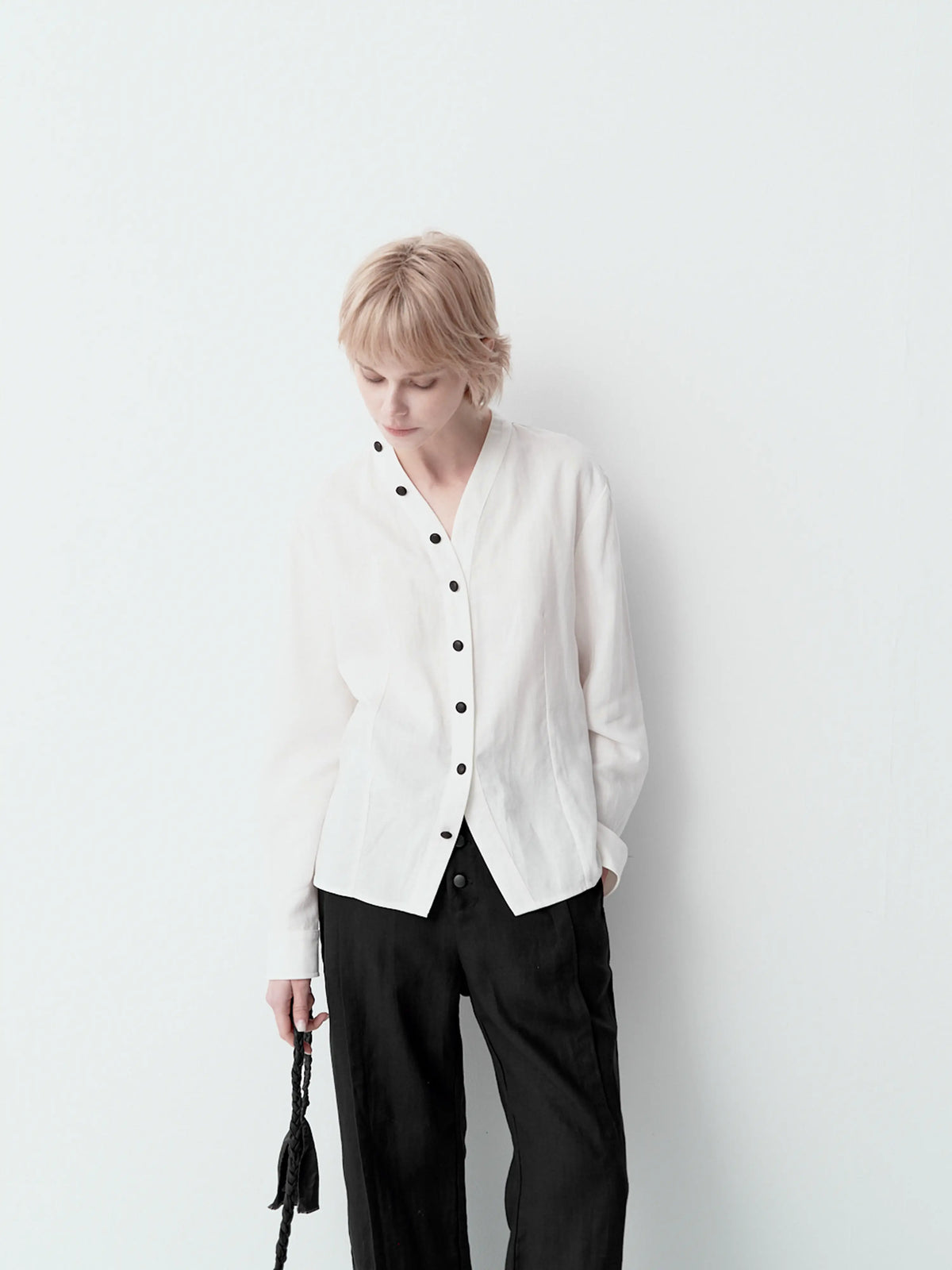 V-NECK MINIMALIST SHIRT