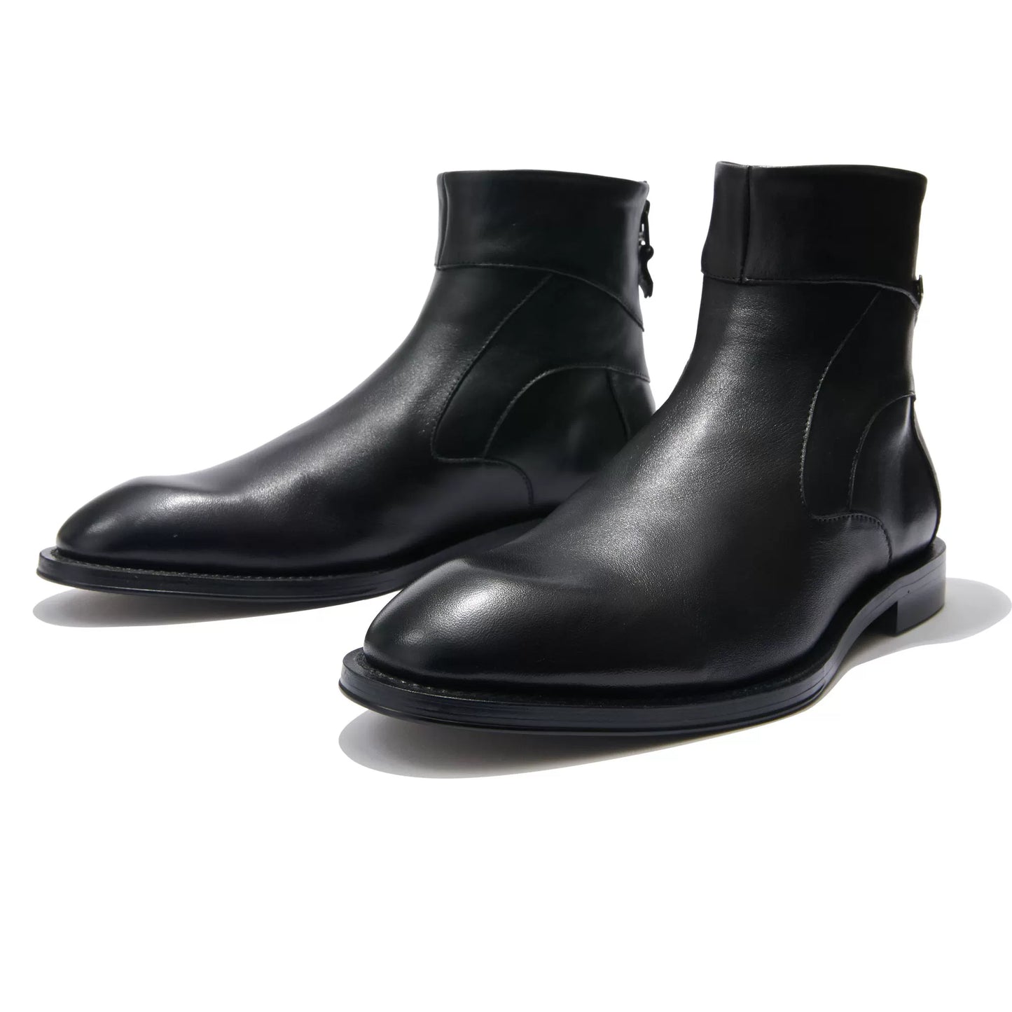 POINTED CHELSEA BOOTS