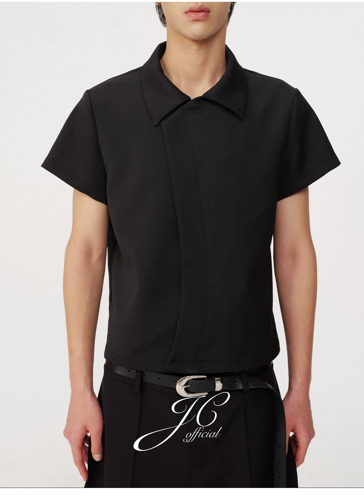 FITTED SHORT SLEEVE SHIRT
