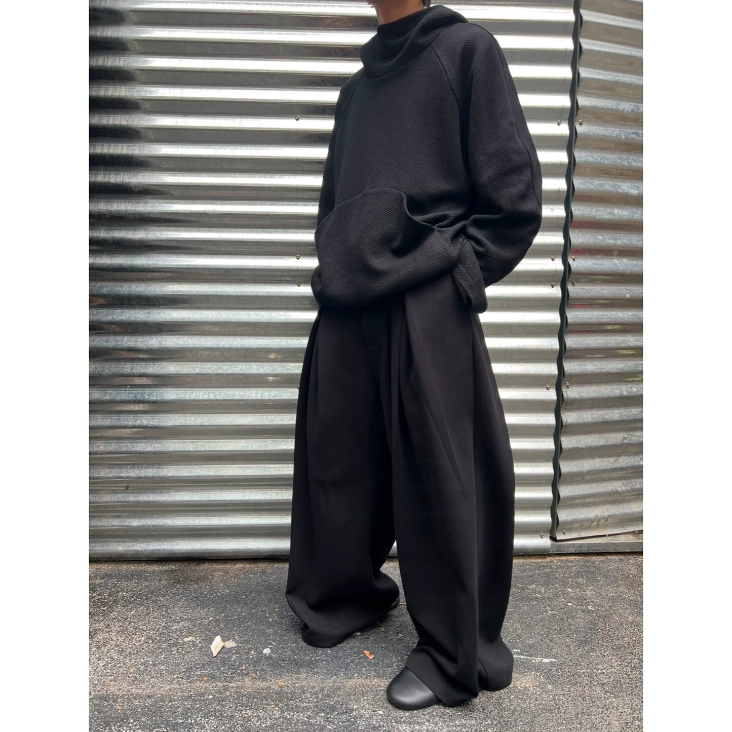 STEREOSCOPIC PLEATED TROUSERS