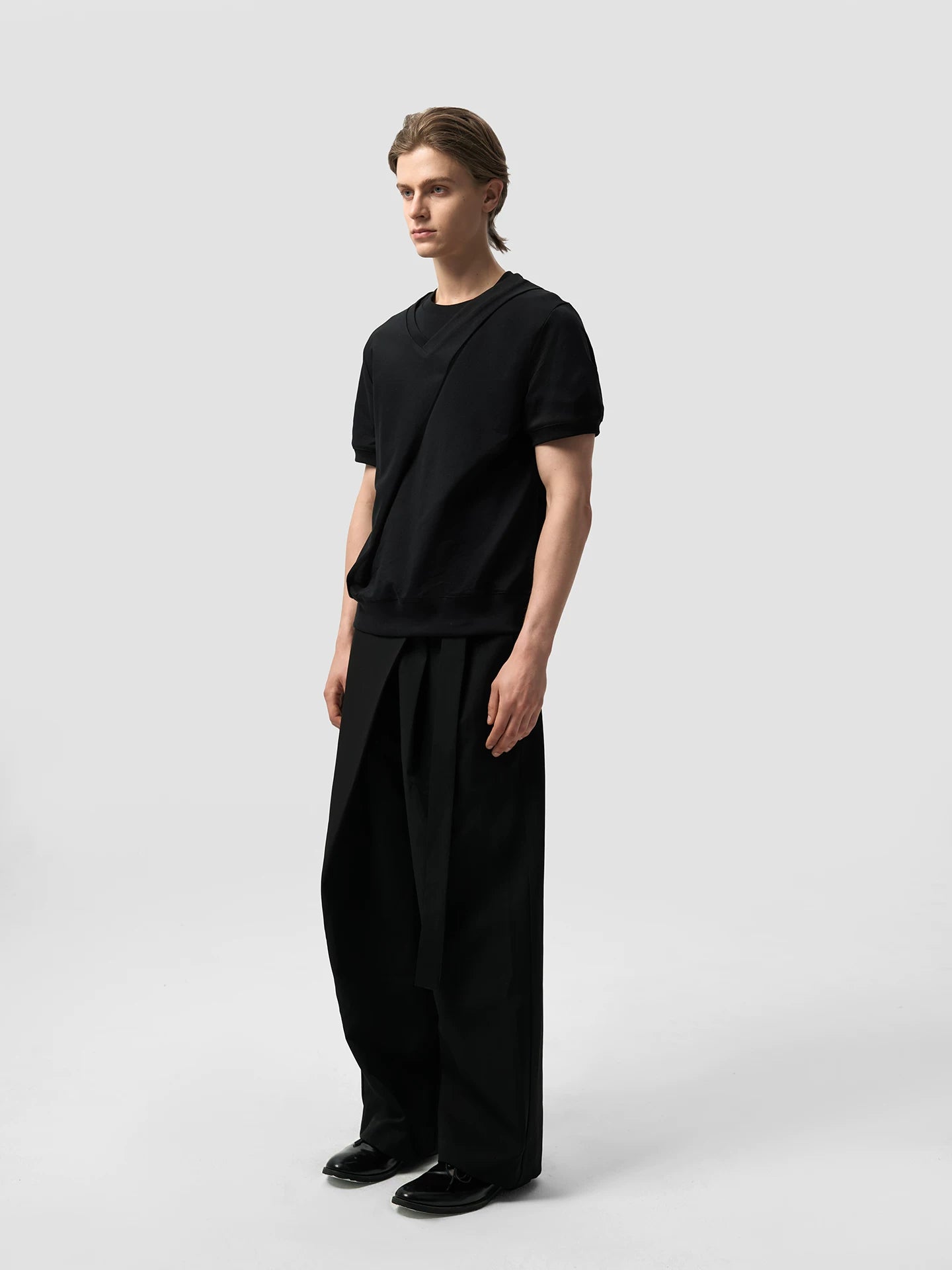 V-NECK DOUBLE LAYER T-SHIRT