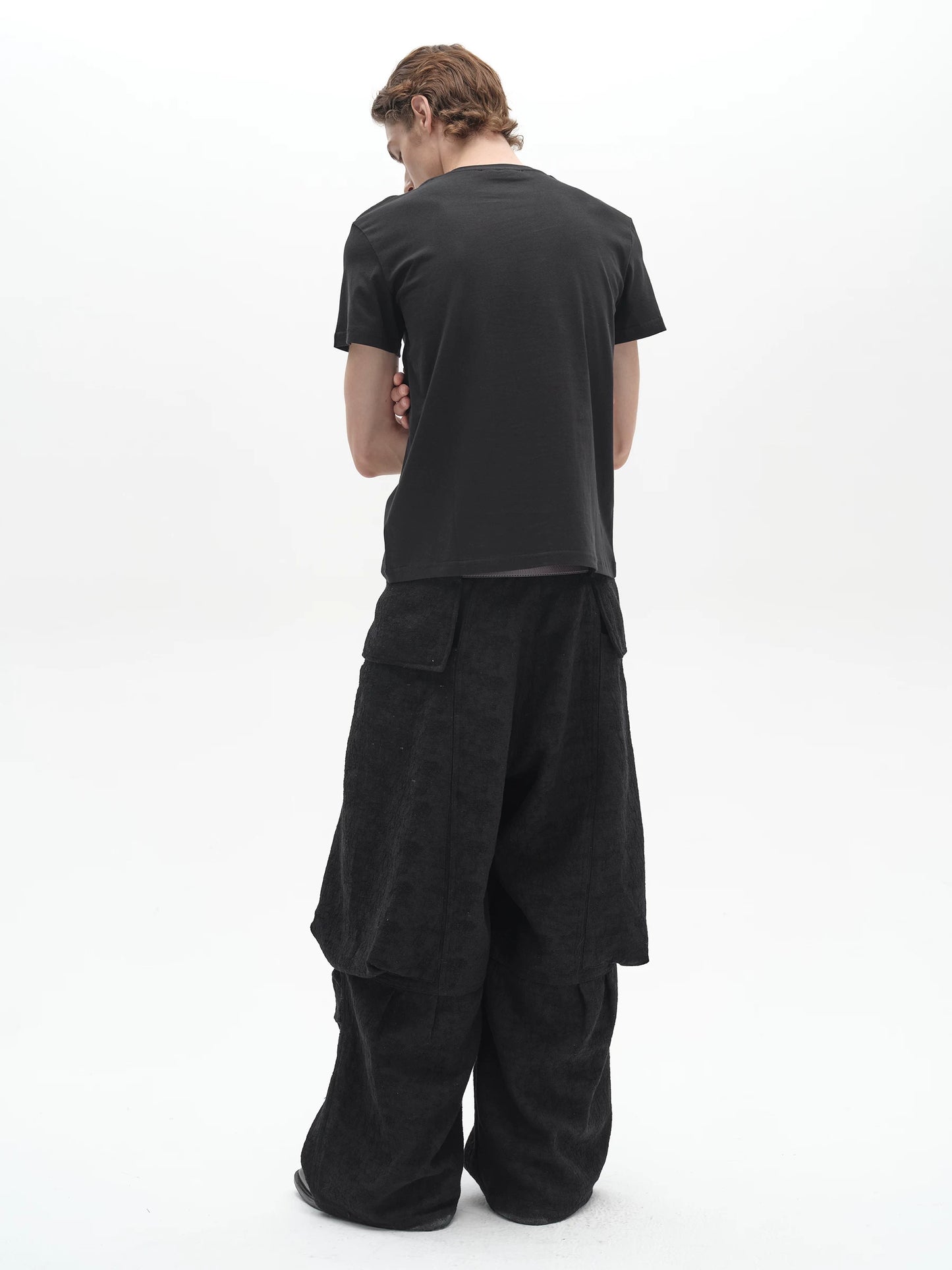 BREATHABLE GRAPHIC TEE