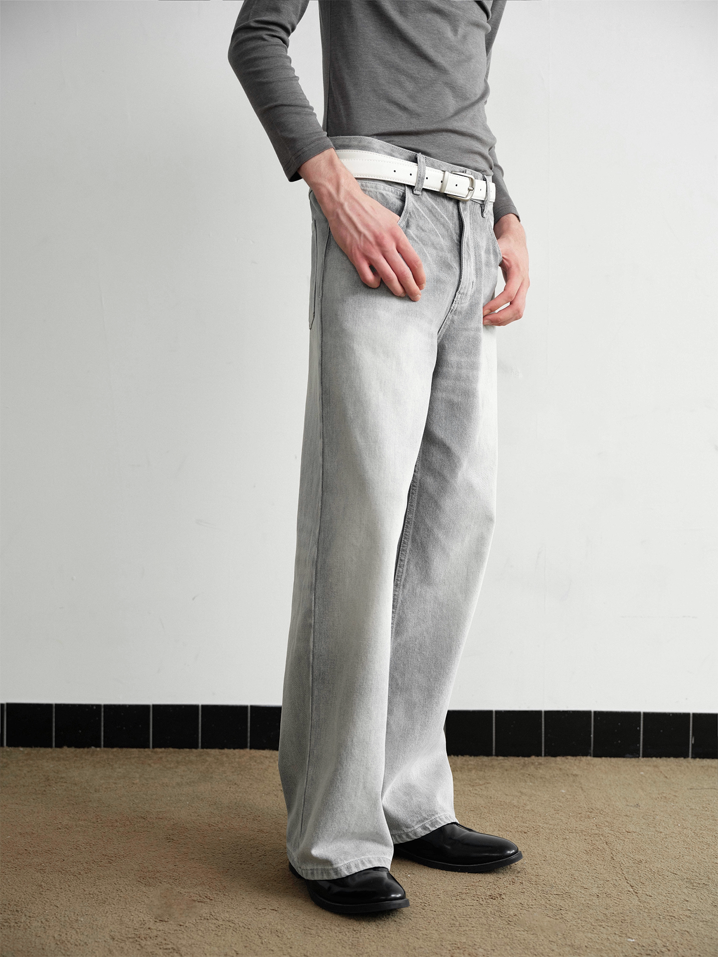 CASUAL STRAIGHT JEANS